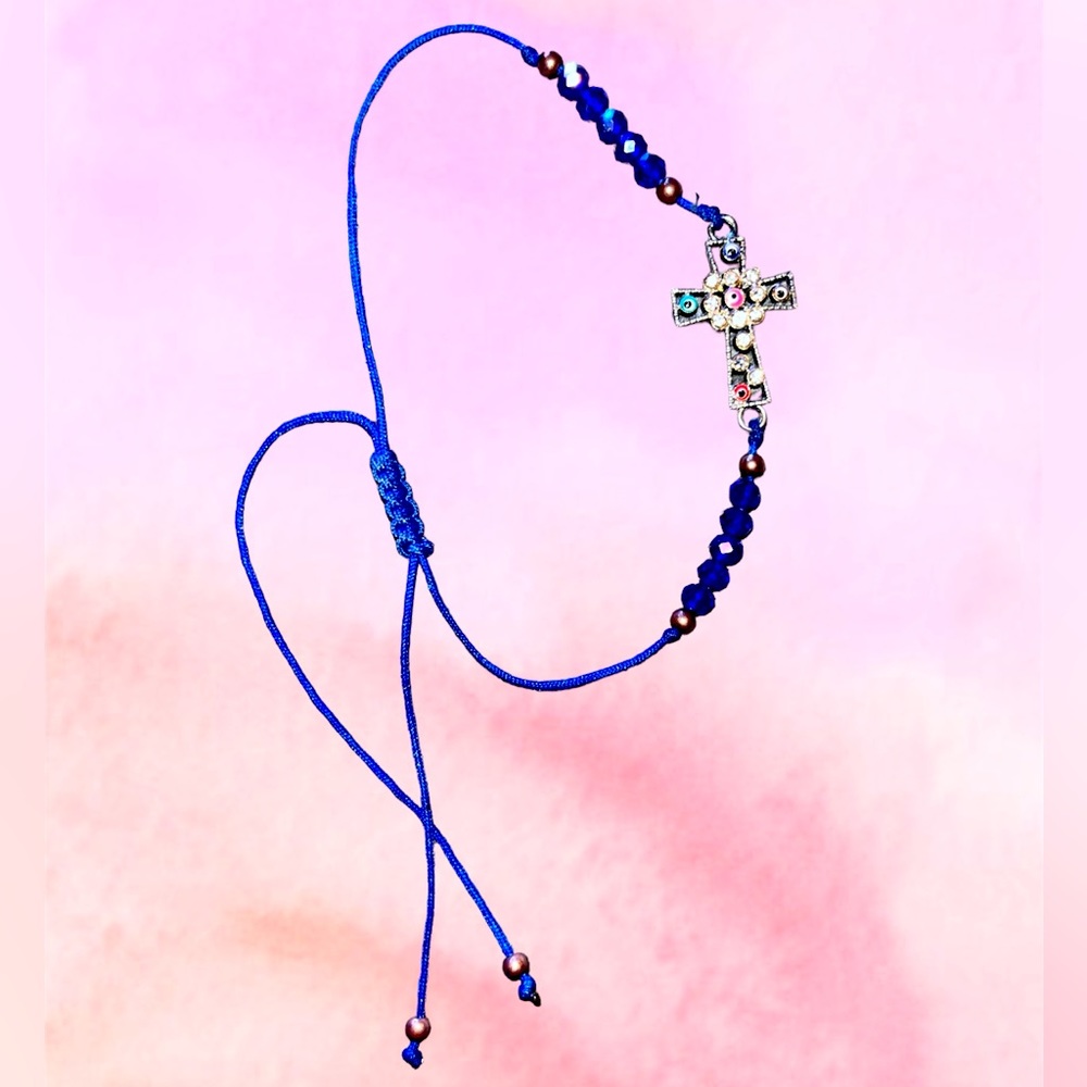 -SOLD🧾- Evil eye beaded cross bracelet 🧿🪬
In: Blue